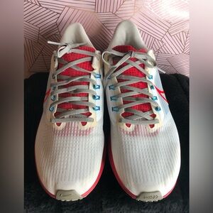 Nike Air Zoom Pegasus 39 Running Shoe